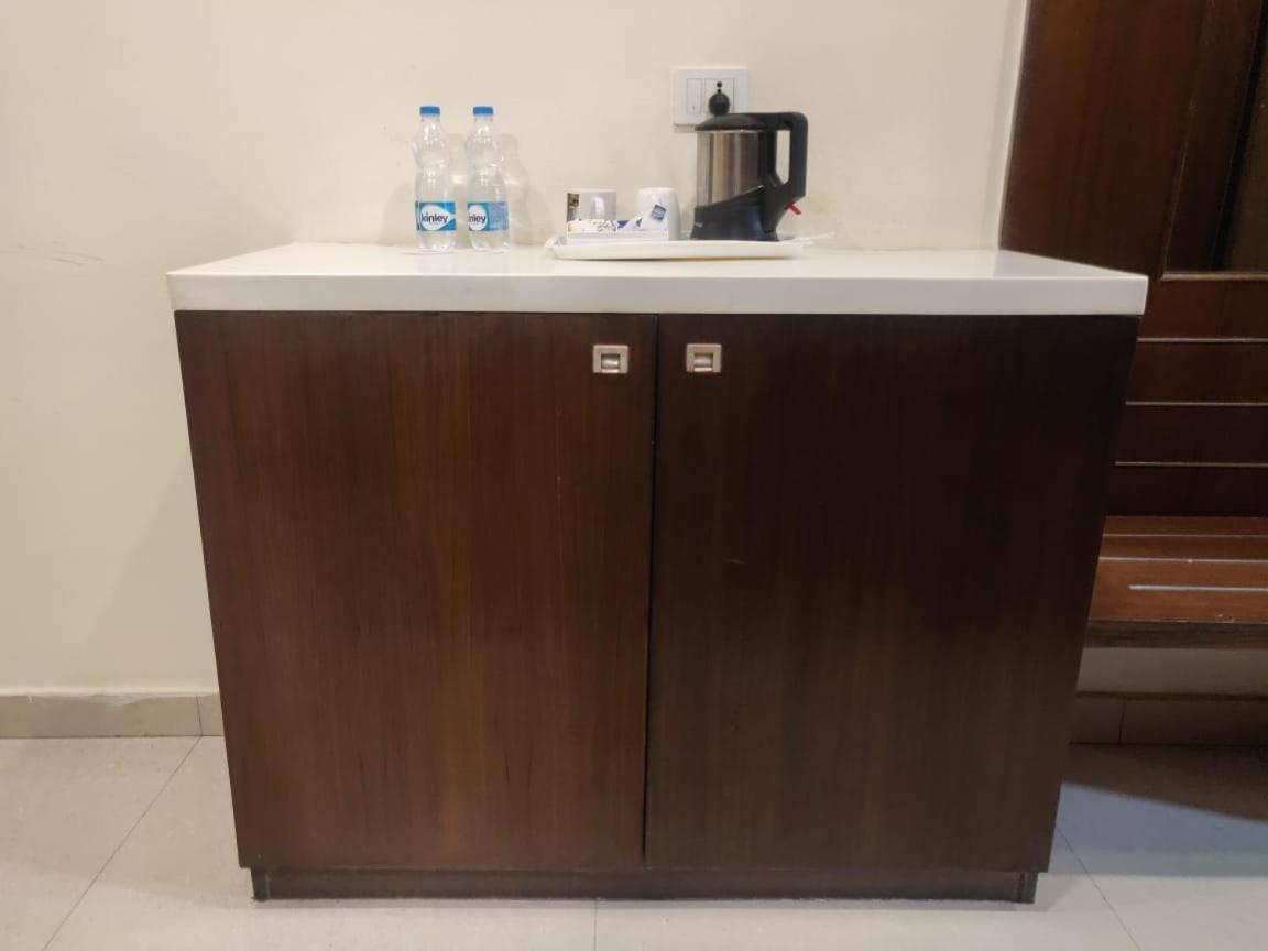 Hotel Casaya Inn Chinhat Екстериор снимка