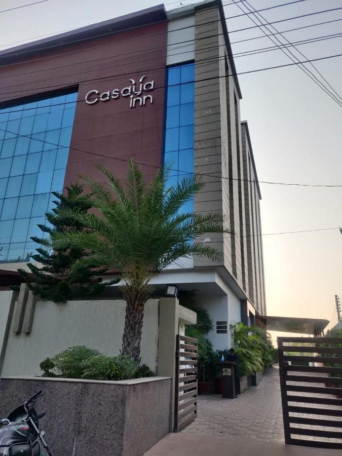 Hotel Casaya Inn Chinhat Екстериор снимка
