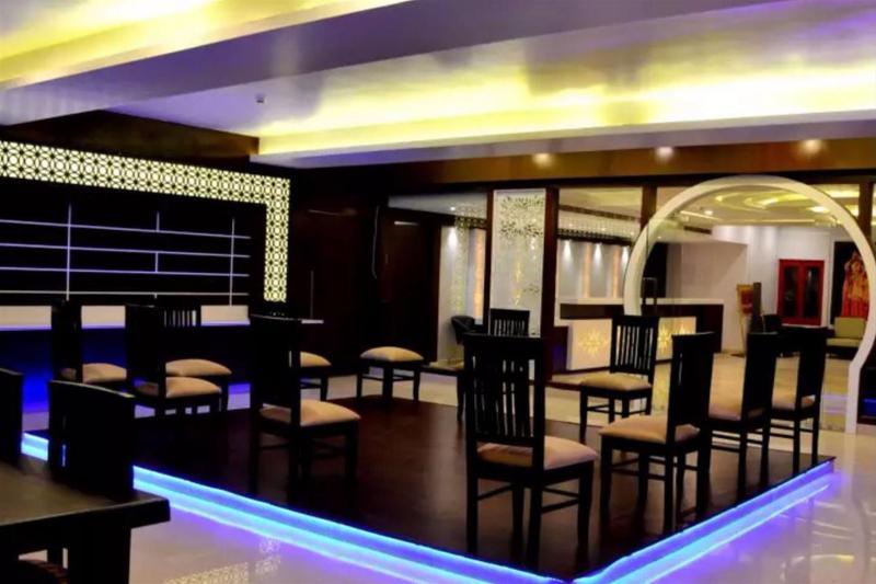 Hotel Casaya Inn Chinhat Екстериор снимка