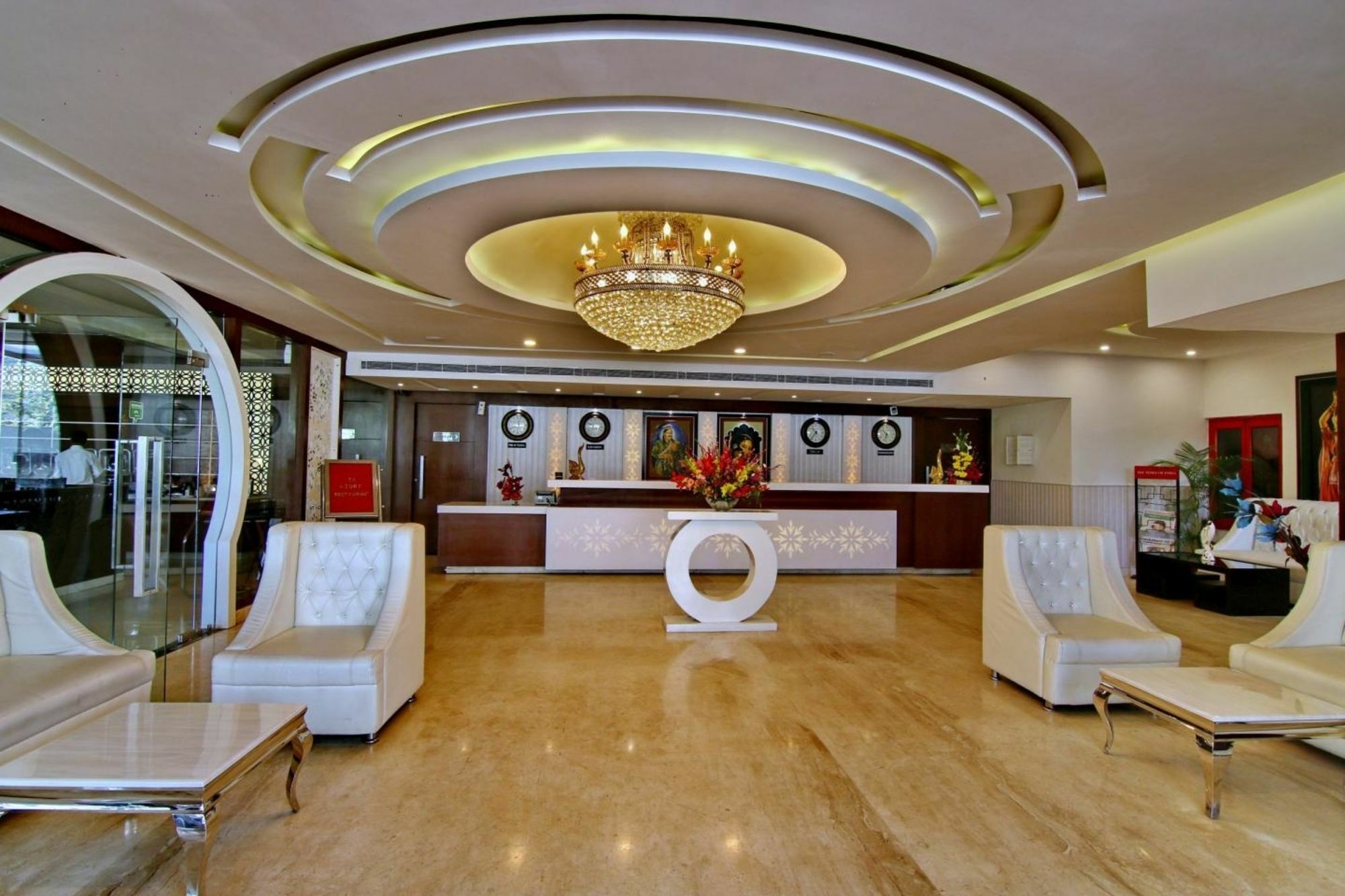 Hotel Casaya Inn Chinhat Екстериор снимка